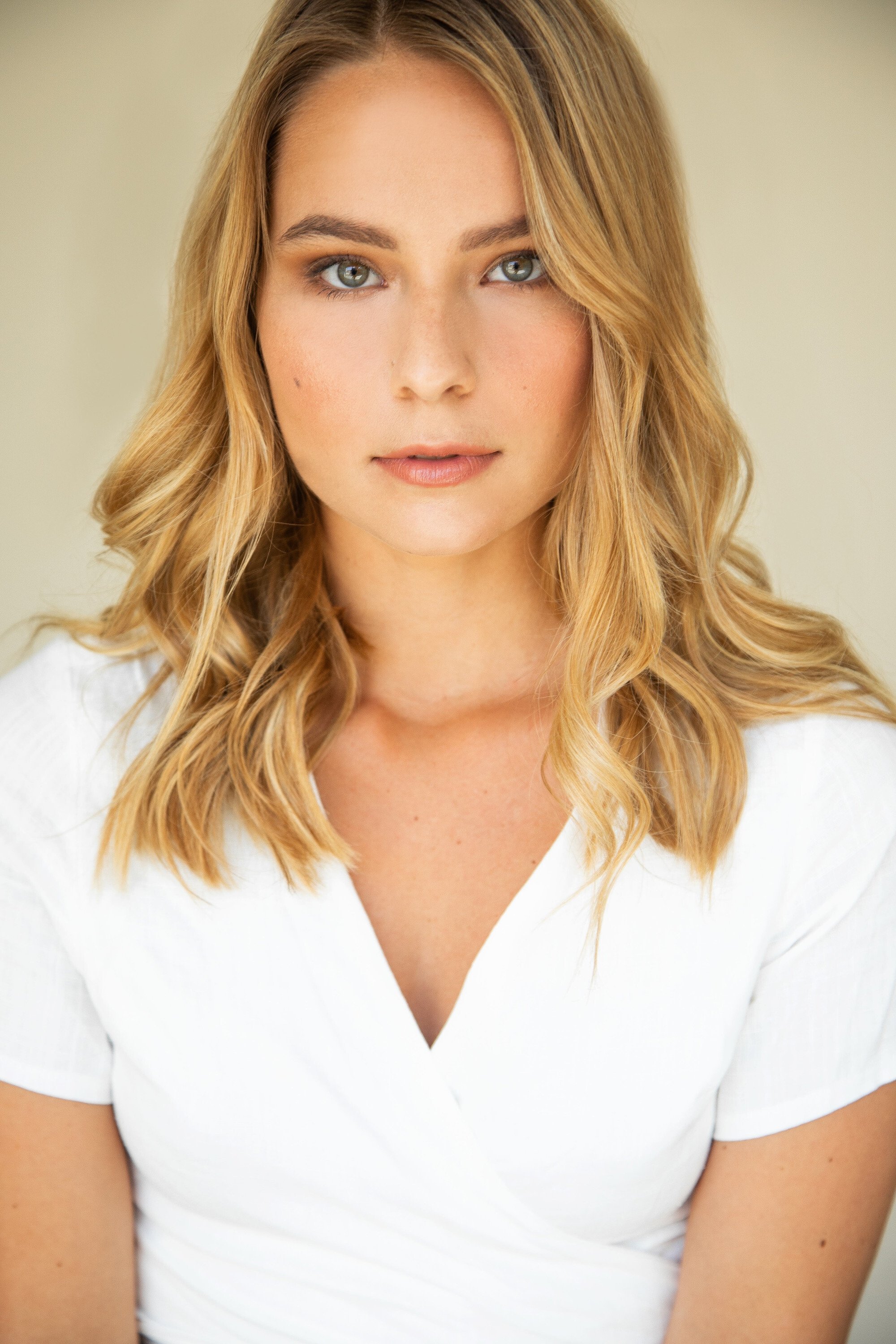 Annika Foster - Natalie / Sophia