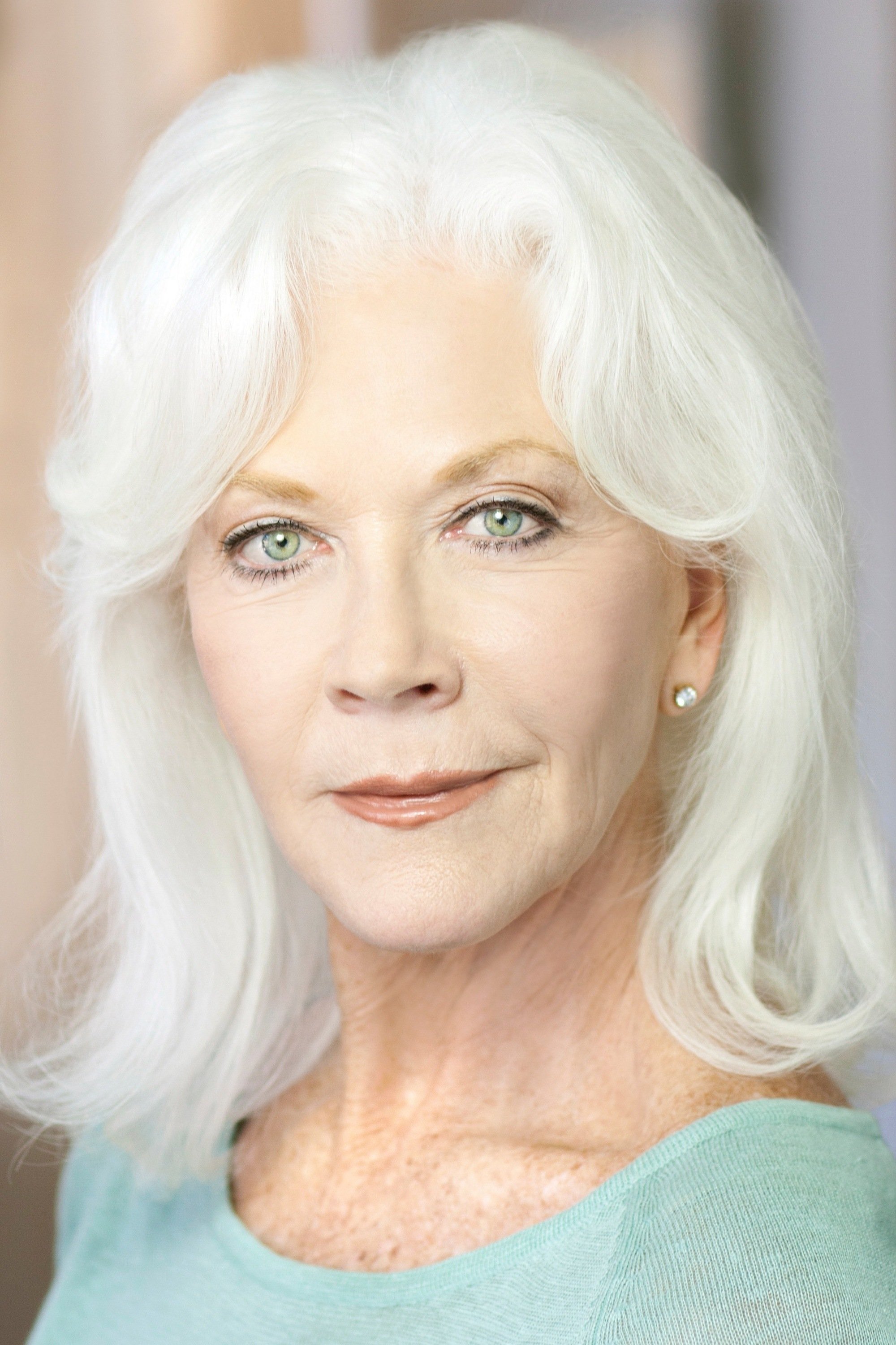 Linda Thorson - Gayle Bennet