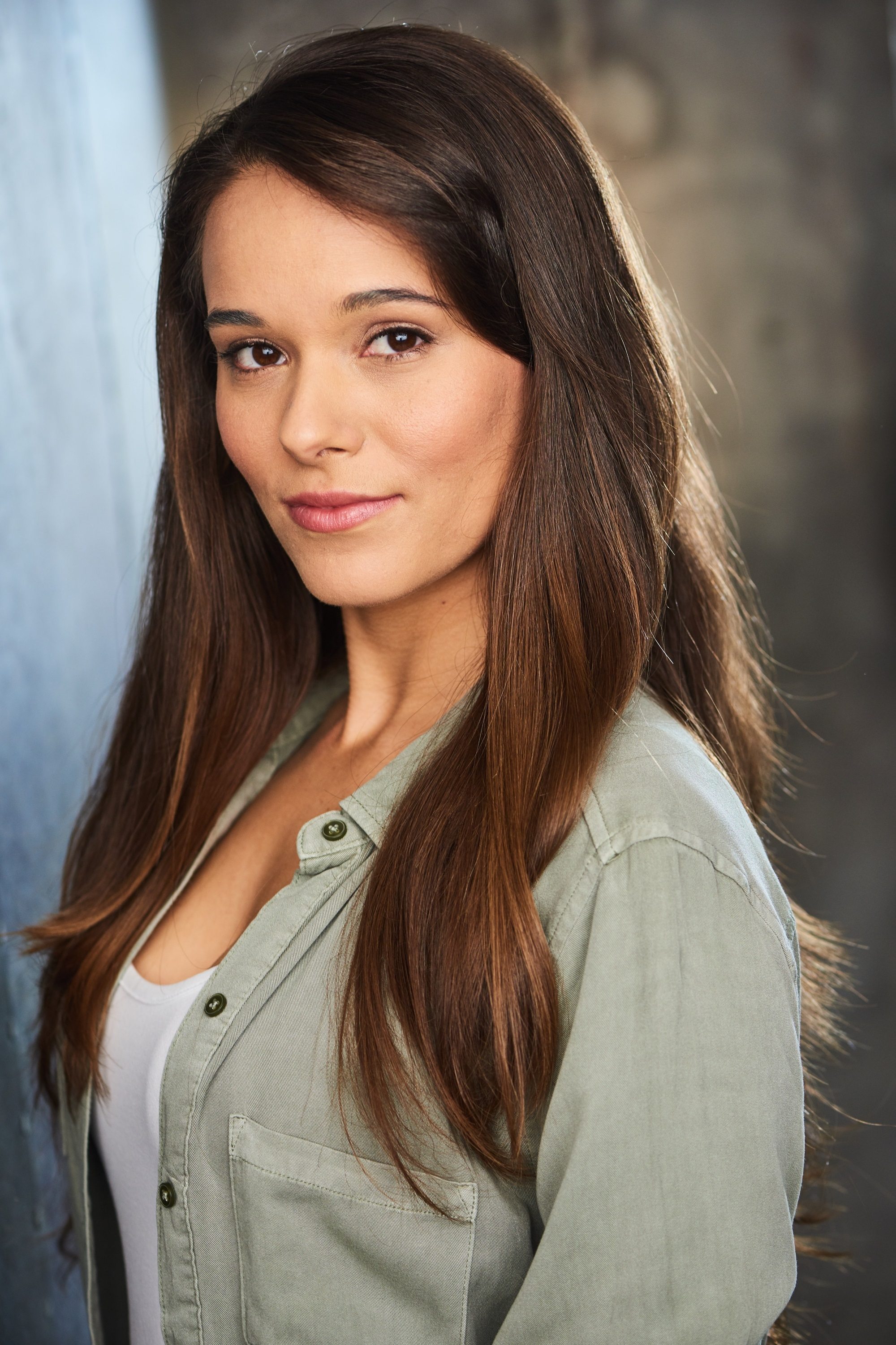 Chloé Malaisé - Female Newscaster (voice)