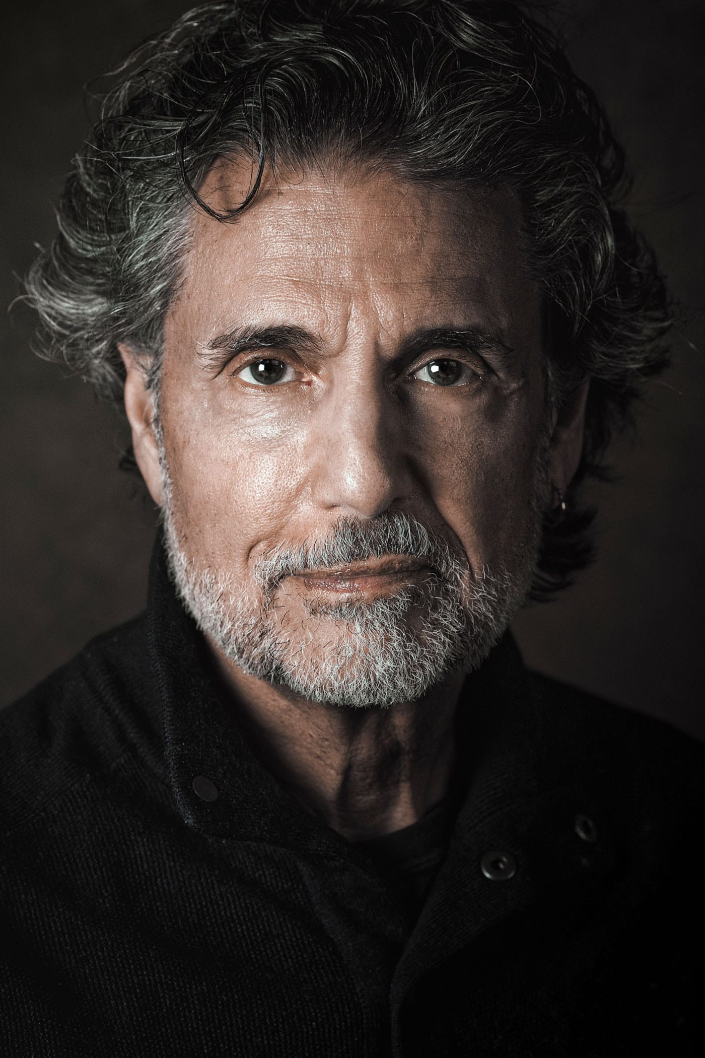 Chris Sarandon - Leon