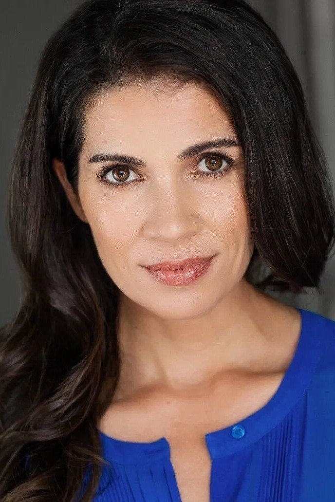 Raquel Merediz - Valeria Cruz
