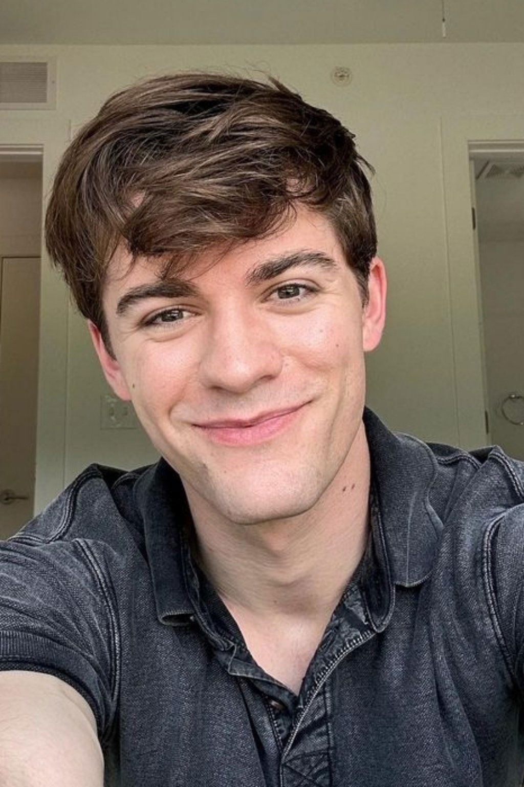 Jordan Doww - High School Student (uncredited)
