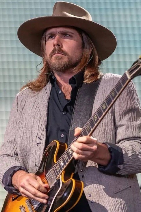 Lukas Nelson - Guitarist