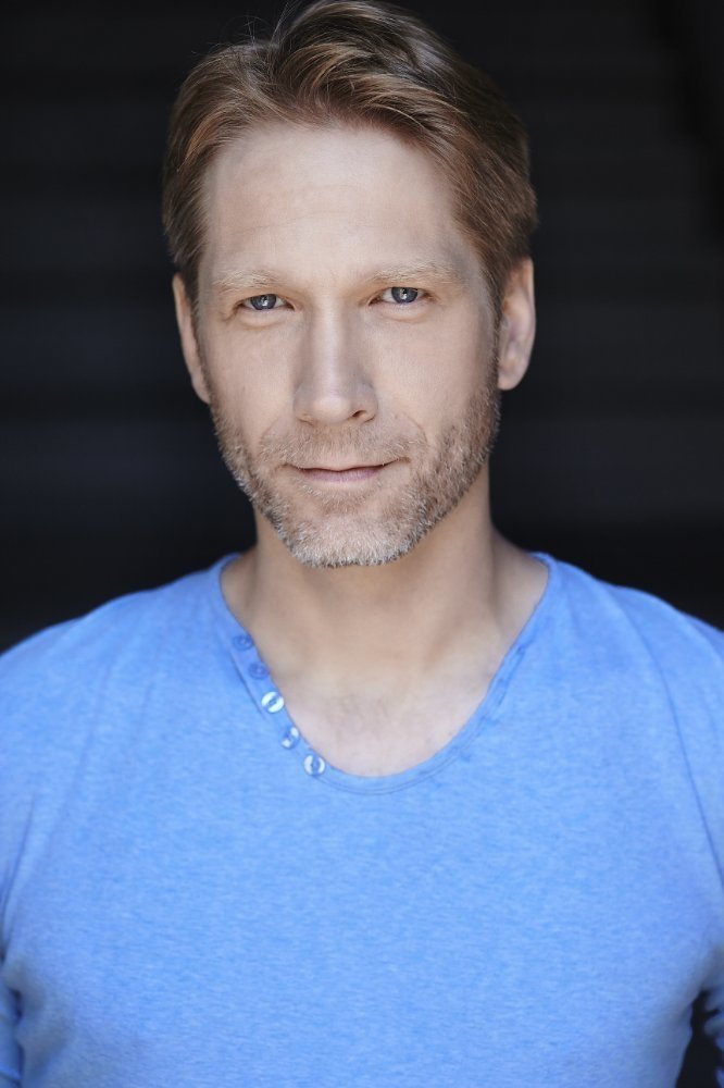 Eric Davis - Captain Miles Browning