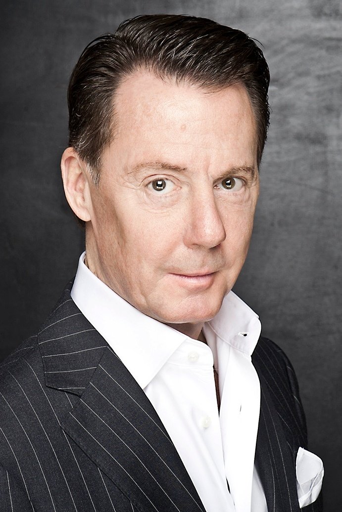 Dan Lett - Burt Davenport (Announcer)