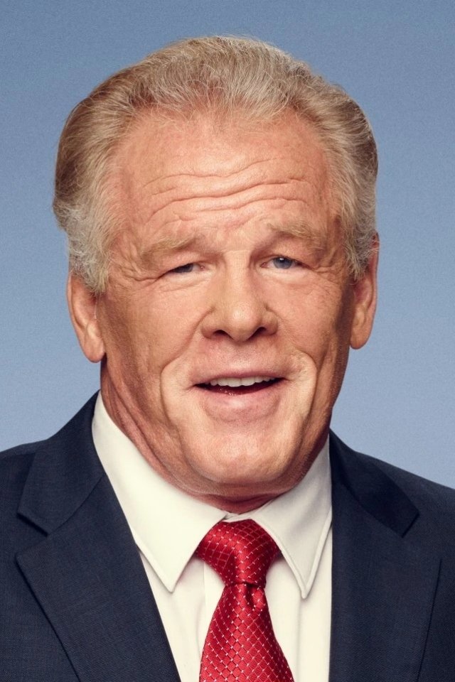 Nick Nolte - Colonel Oliver