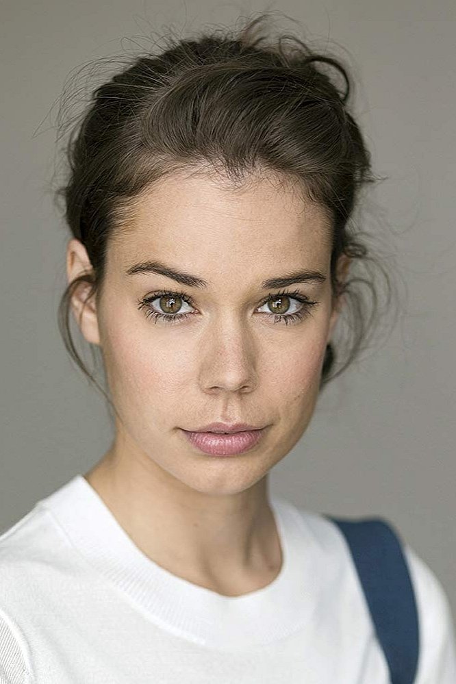 Laia Costa - Isabel Díaz