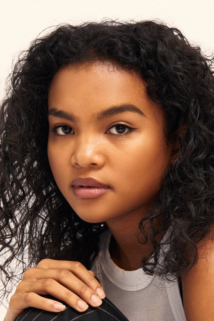 Mia Isaac - Wally