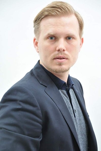 Joakim Skarli - Russian Soldier (uncredited)