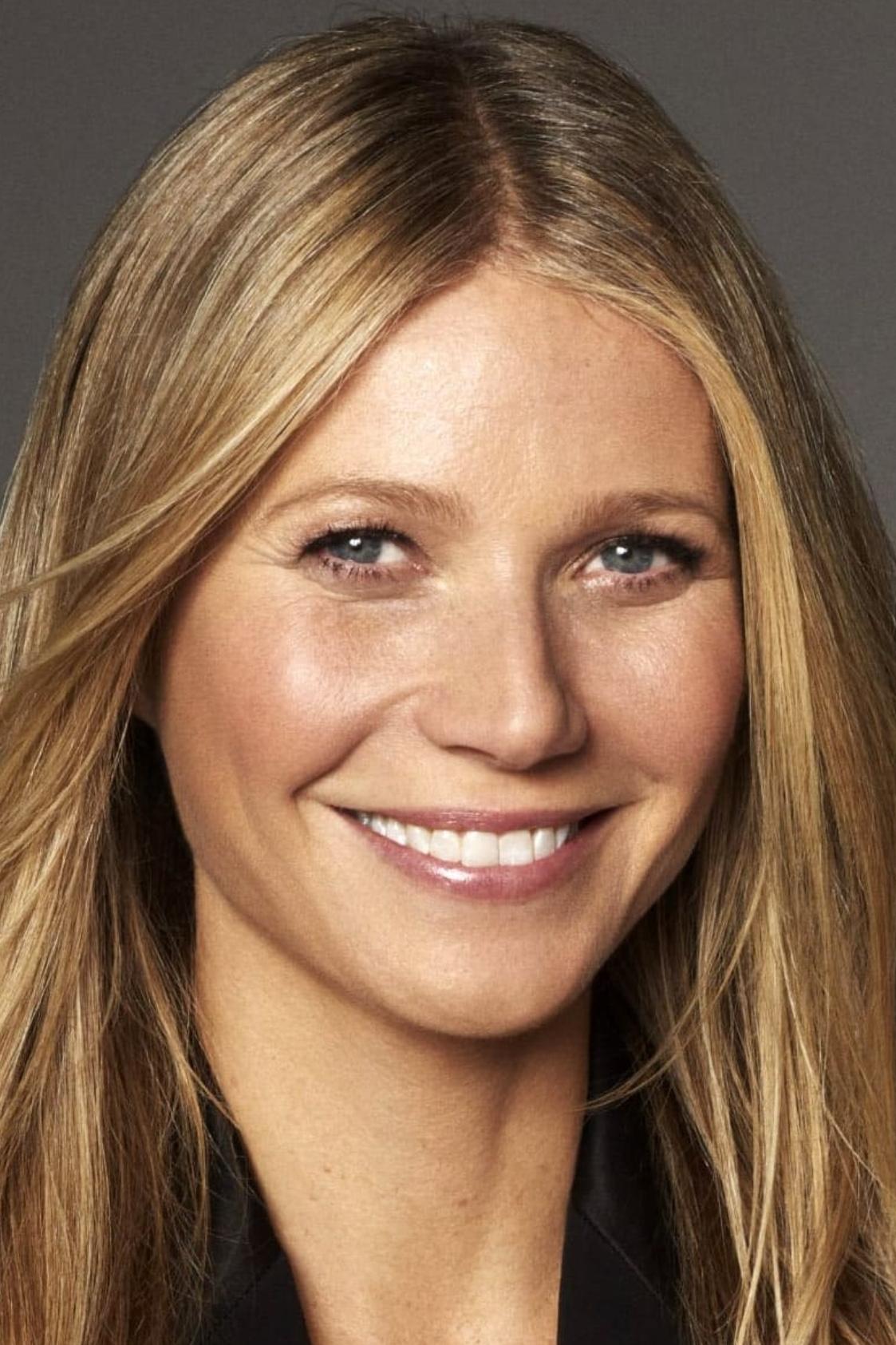Gwyneth Paltrow - Holly Holliday (uncredited)