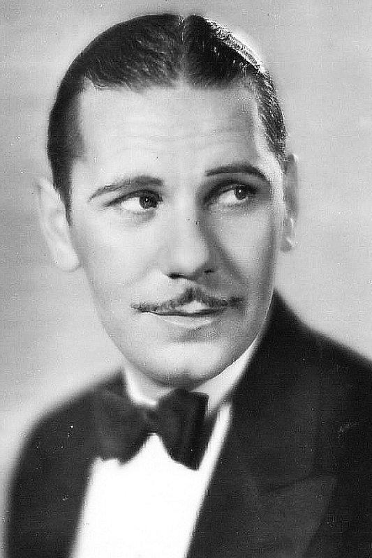 Brooks Benedict - Theatre Party Guest (uncredited)