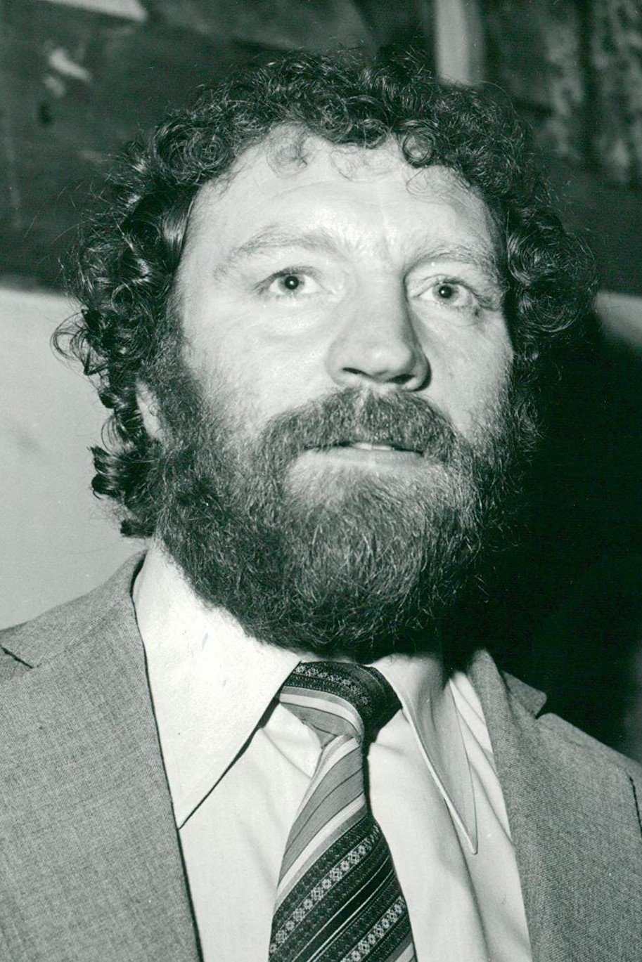 Pat Roach - Chief Guard