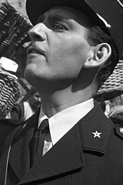 George Dee - Lt. Casselle (uncredited)