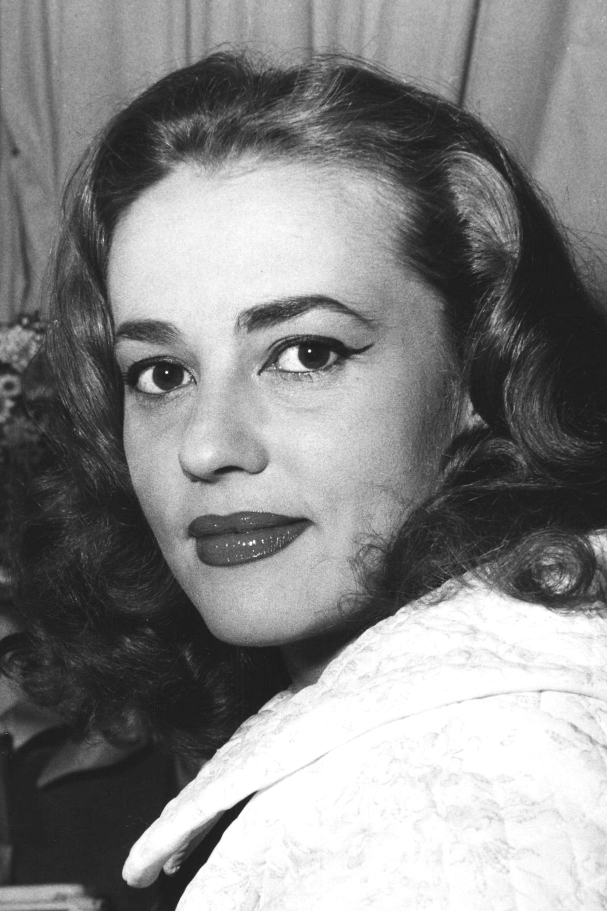 Jeanne Moreau - Taxi Passenger at Marseille Airport (uncredited)