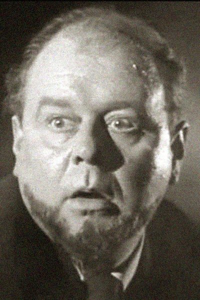 Niall MacGinnis - Father Andrew