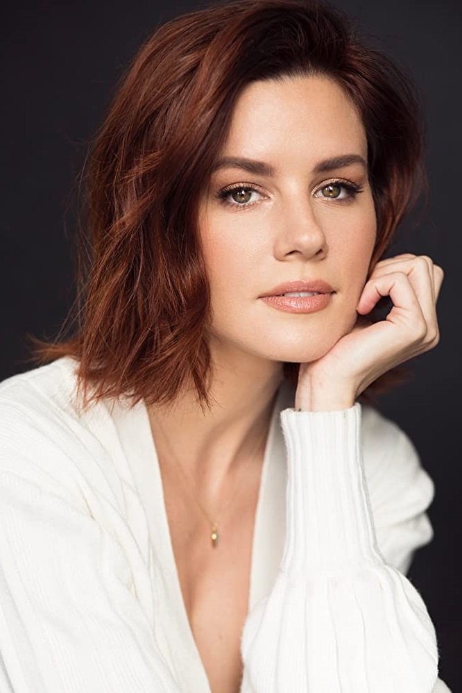Chelsea Hobbs - Jackie Shawl