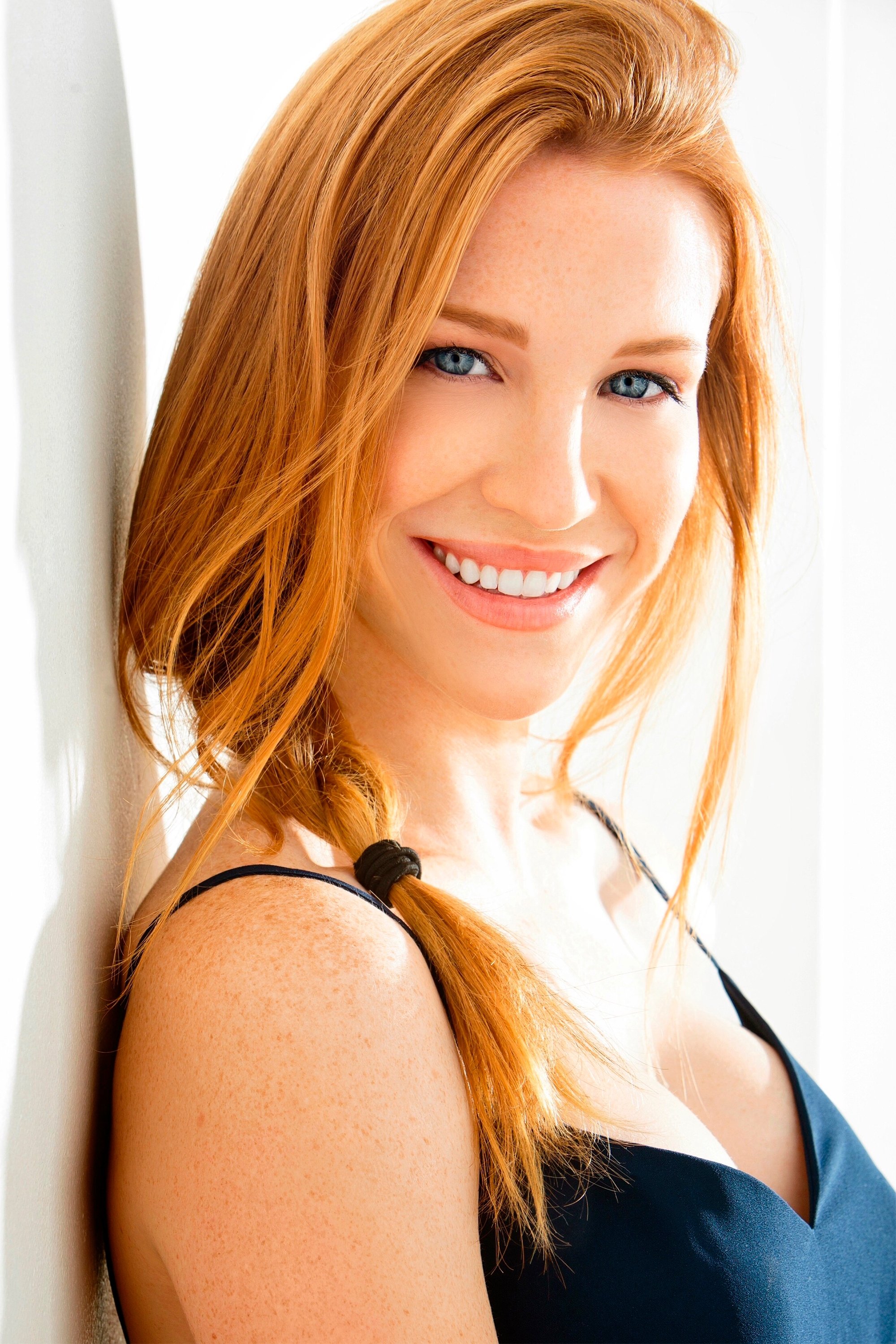 Leslie Stratton - Caya