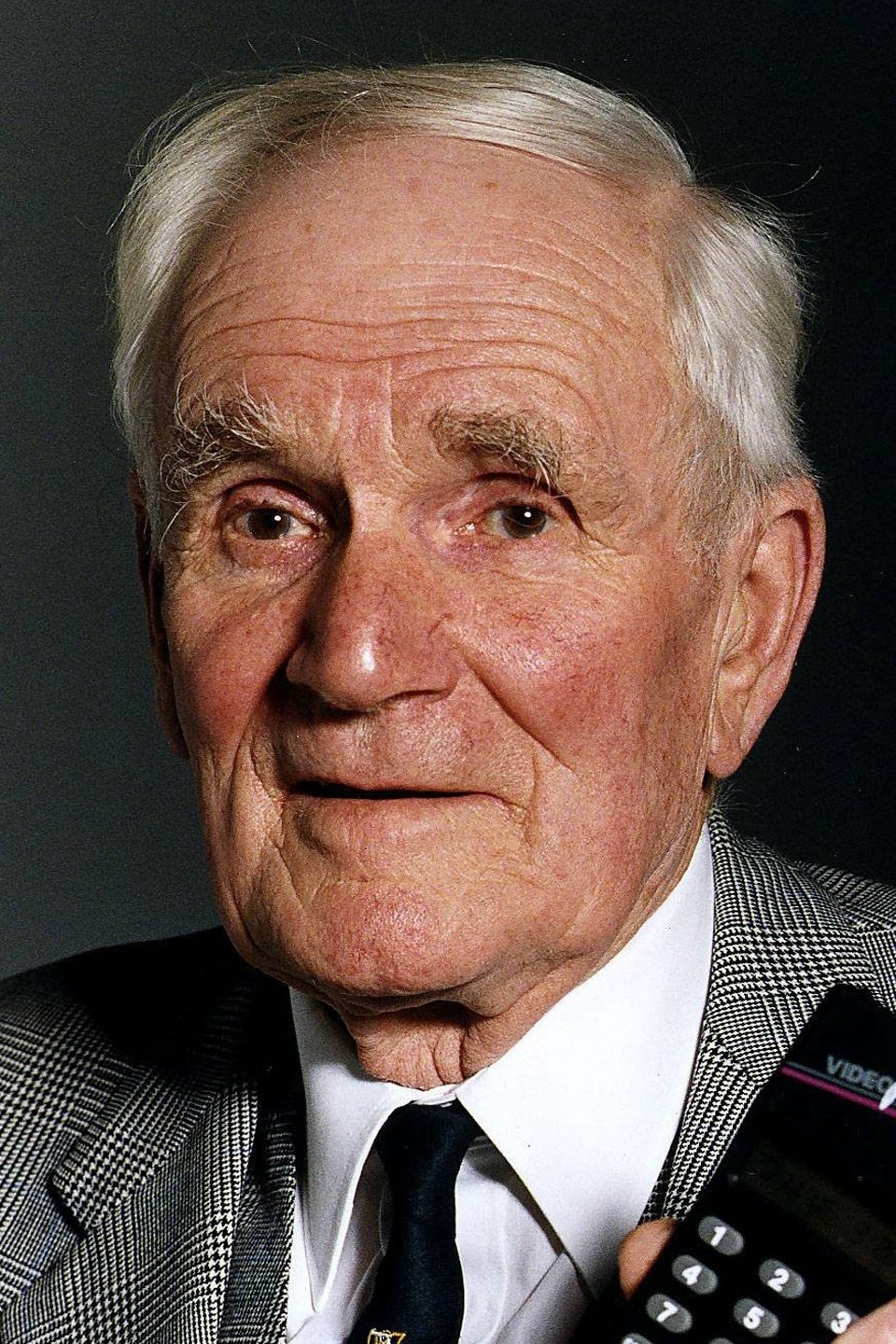 Desmond Llewelyn - Q