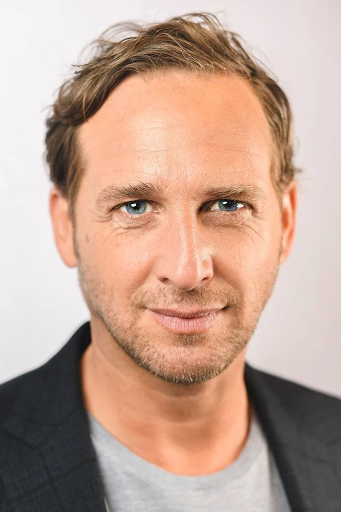Josh Lucas - Dylan Tucker