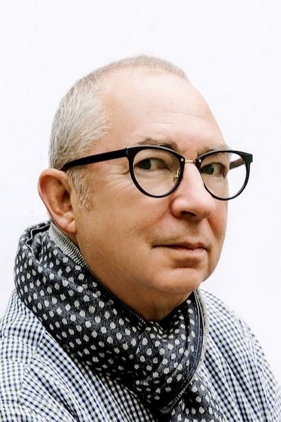 Barry Sonnenfeld - Alien on TV Monitor (uncredited)