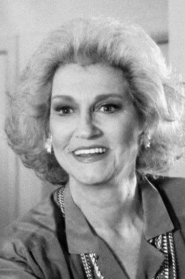 Suzanne Shepherd - Karen's Mother
