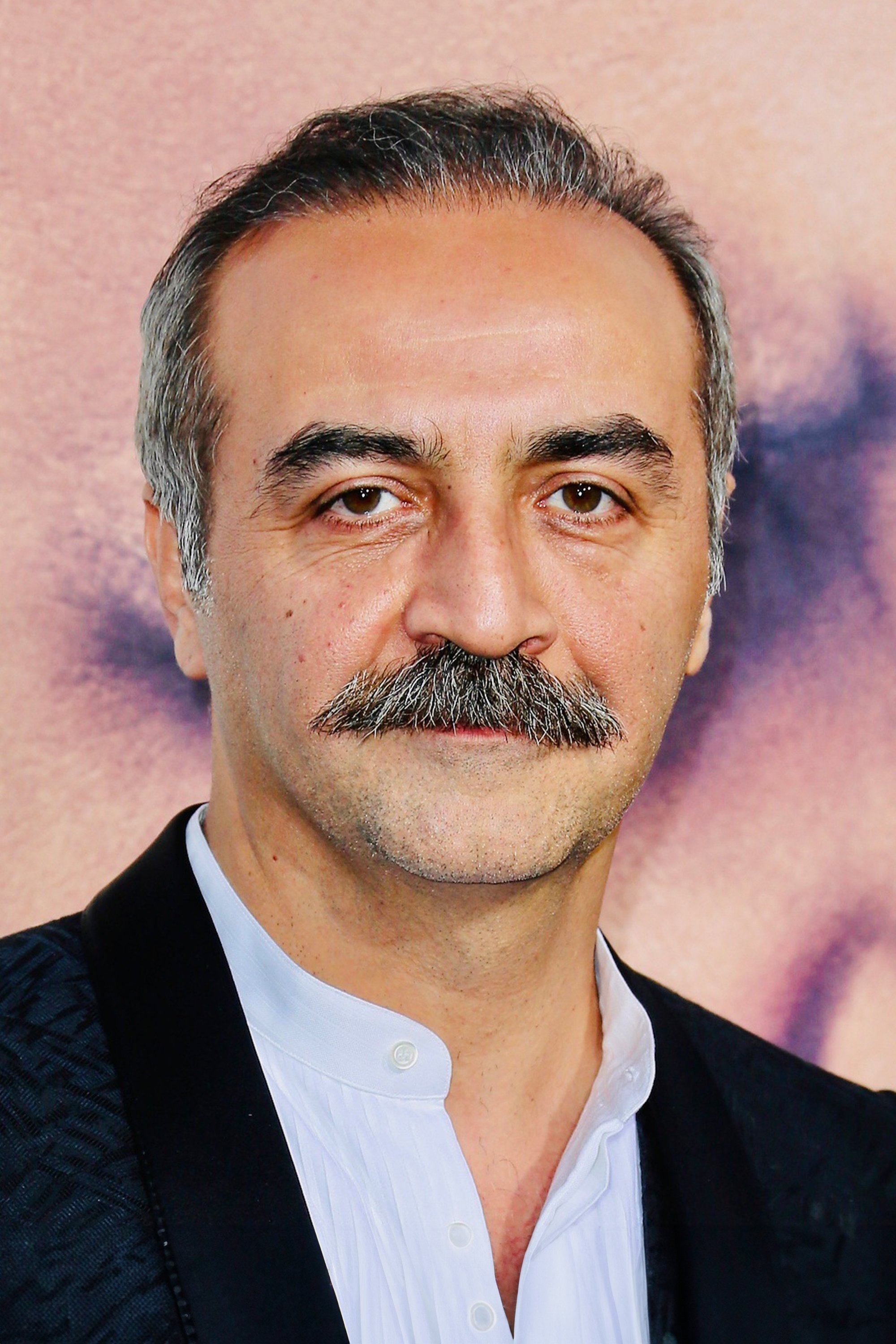 Yılmaz Erdoğan - Komiser Naci