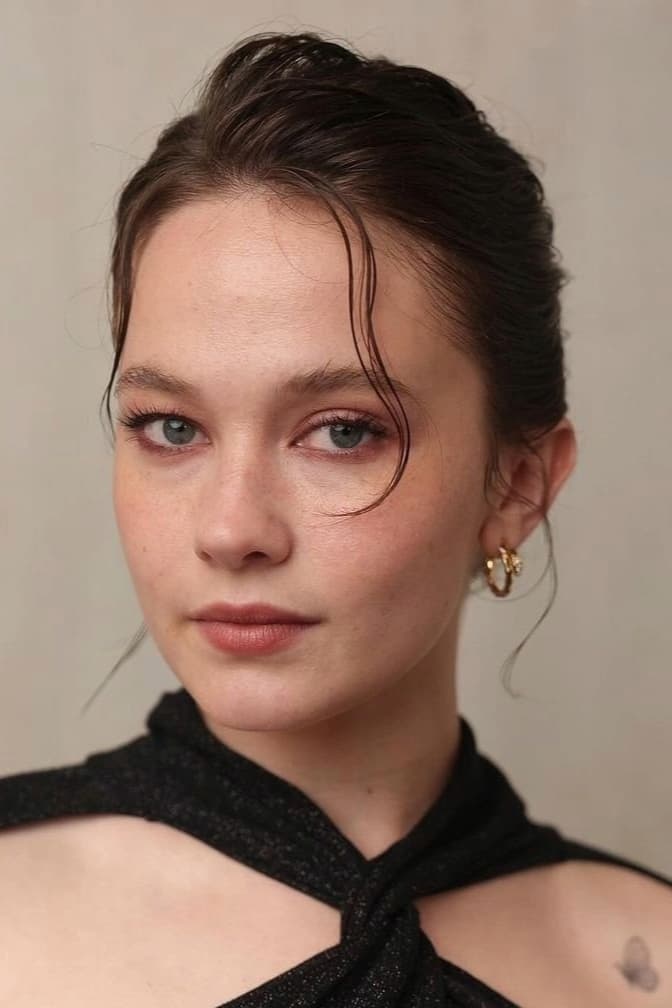 Cailee Spaeny - 17 Year Old Lynne Vincent