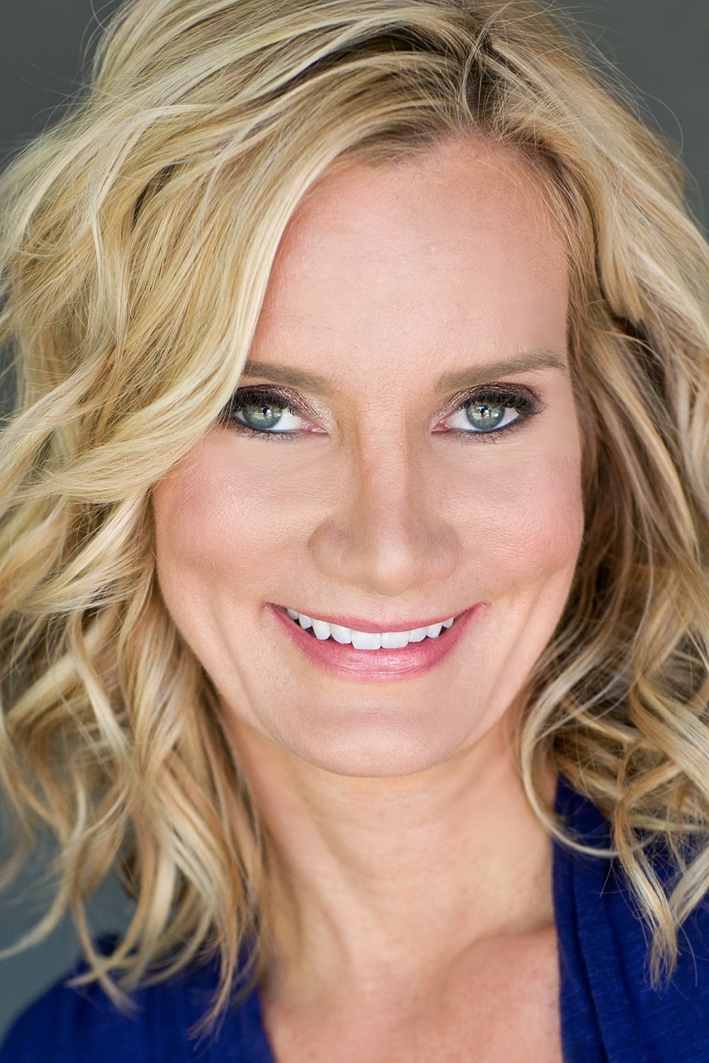 Beth Littleford - Claire