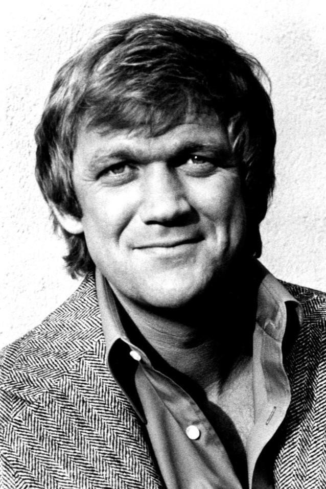 Bo Svenson - American Colonel