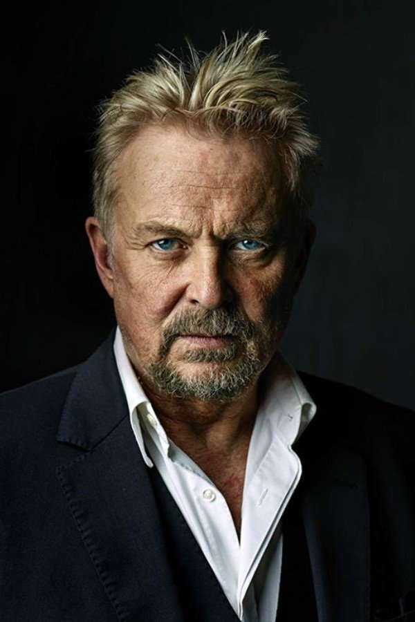 Dennis Storhøi - Tom