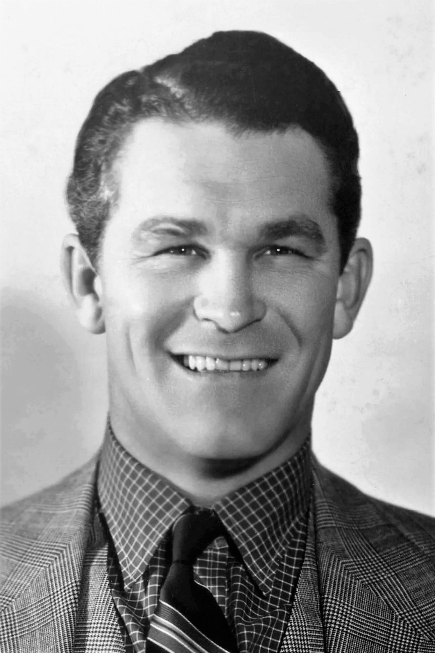Guinn 'Big Boy' Williams - Lt. 'Irish' Finn