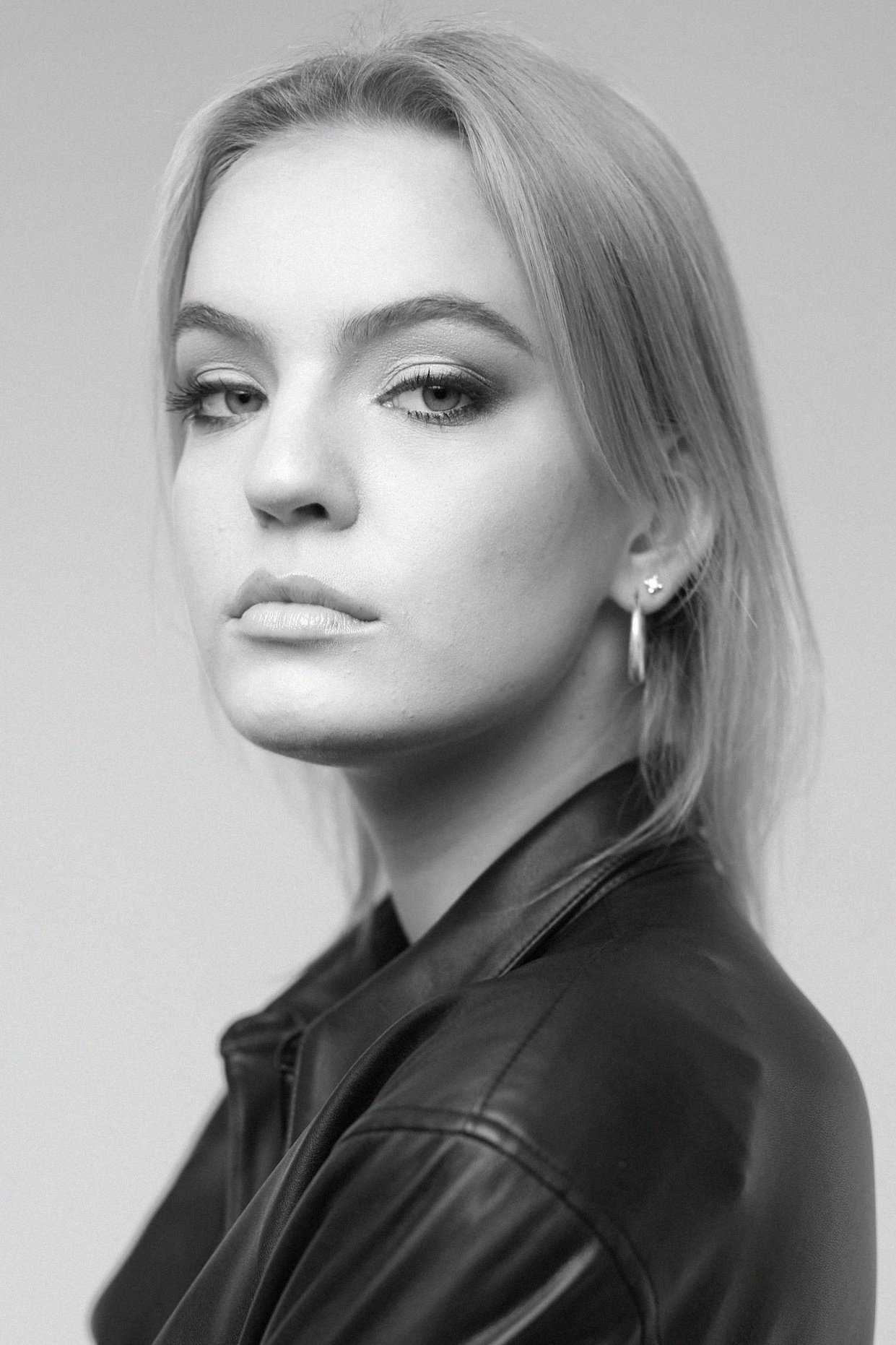 Dasha Navalnaya - Self