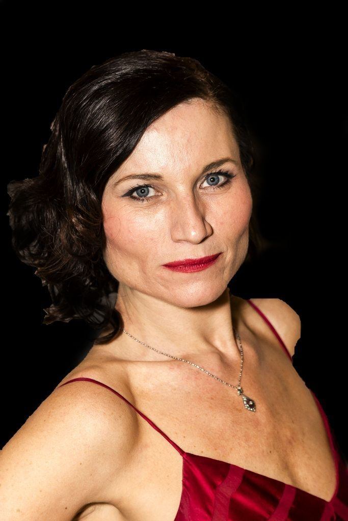 Kate Fleetwood - Narrator