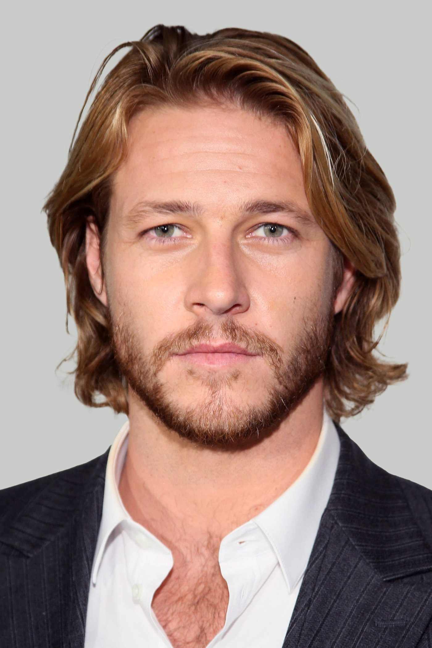 Luke Bracey - Red