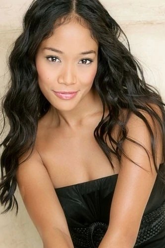 Shelby Rabara - Peridot (voice)
