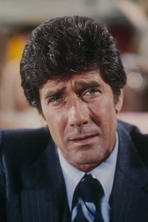 Robert Fuller - Extra (uncredited)