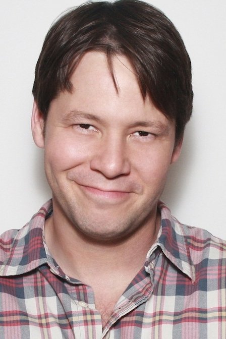Ike Barinholtz - Himself