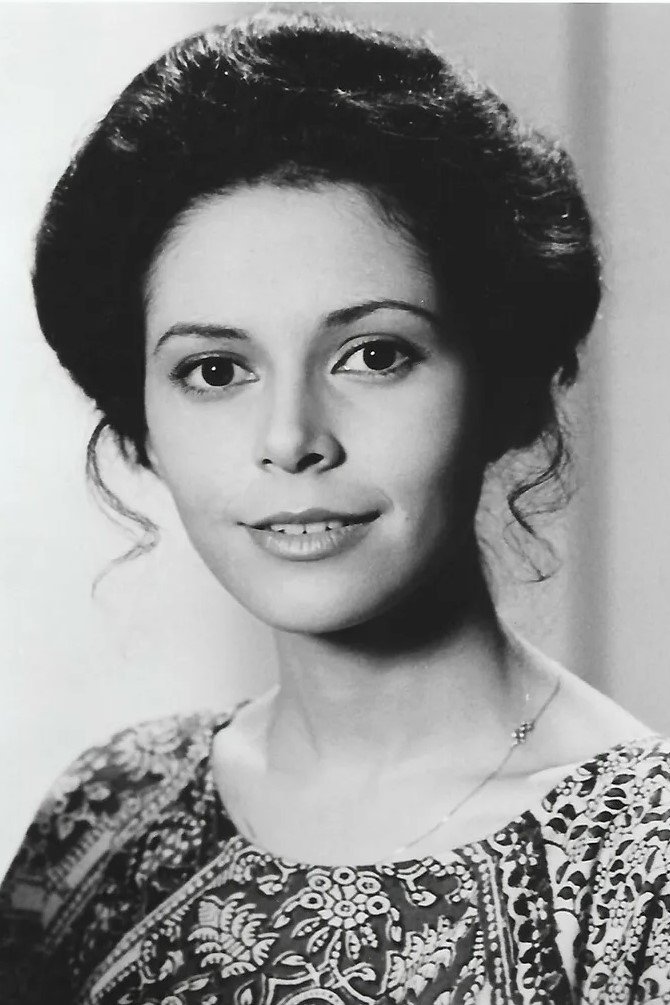 Lonette McKee - Ella Brashear