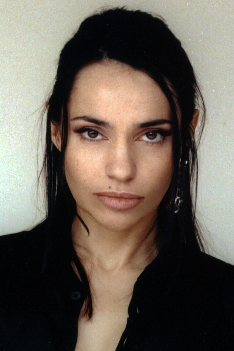 Béatrice Dalle - Blind Woman