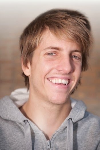Aaron Homoki - Himself