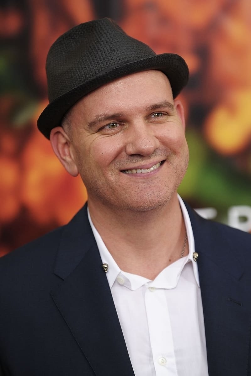 Mike O'Malley - Charles Porter