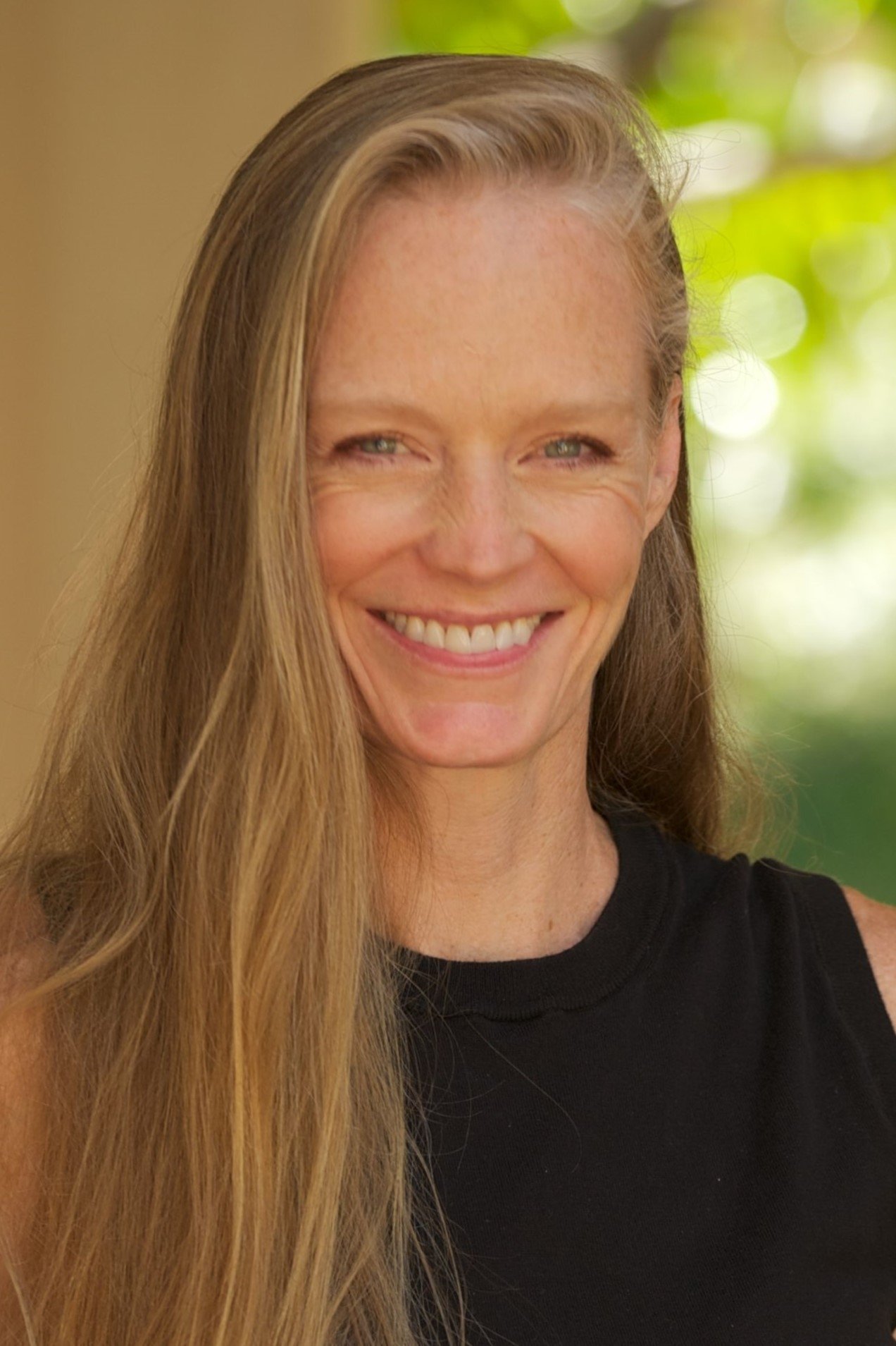 Suzy Amis - Lizzy Calvert