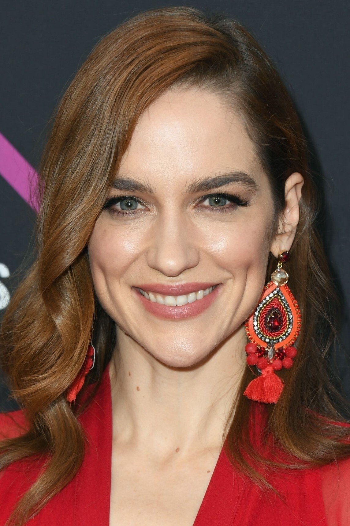 Melanie Scrofano - Emilie Le Domas