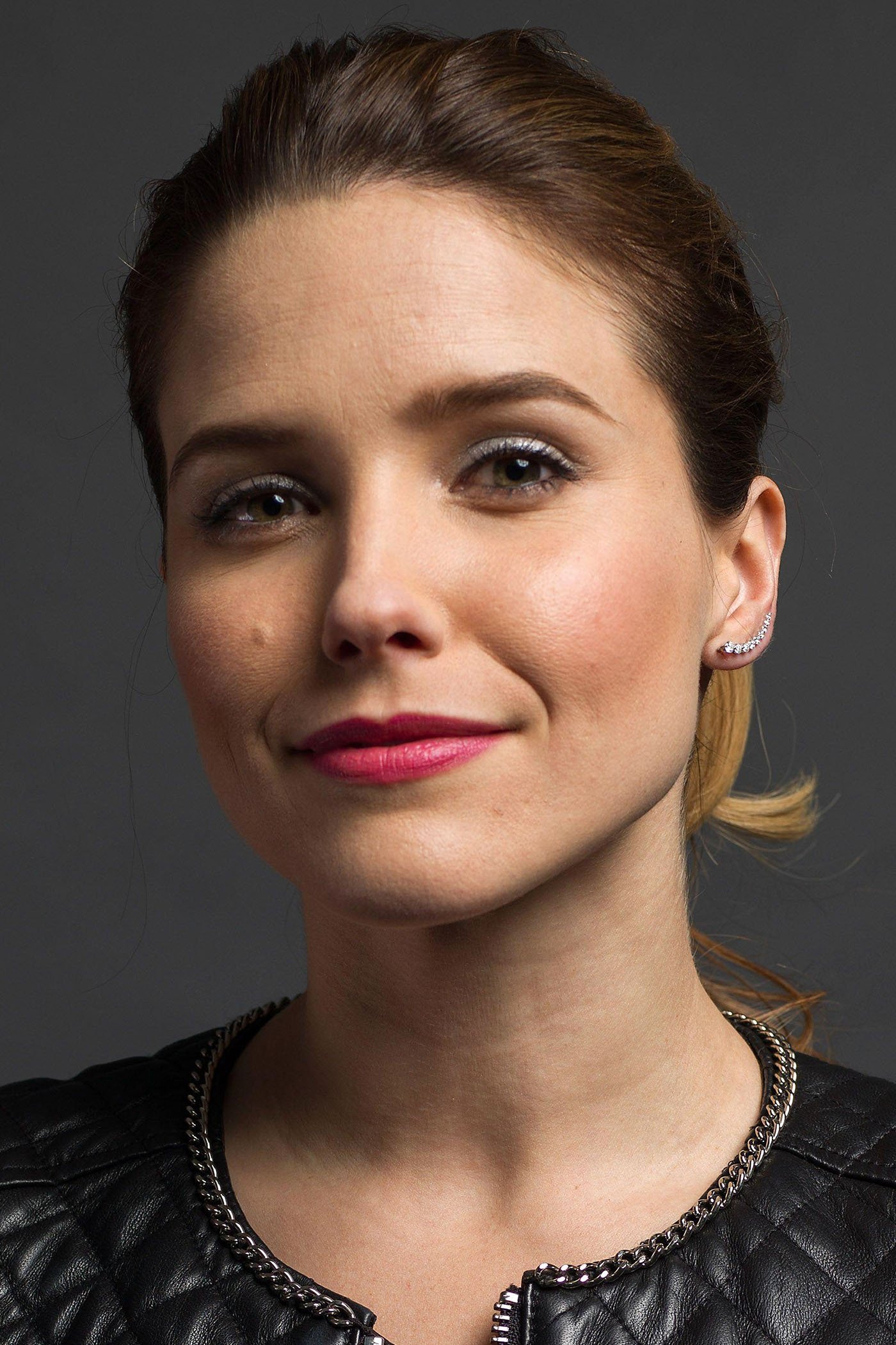 Sophia Bush - Jennifer