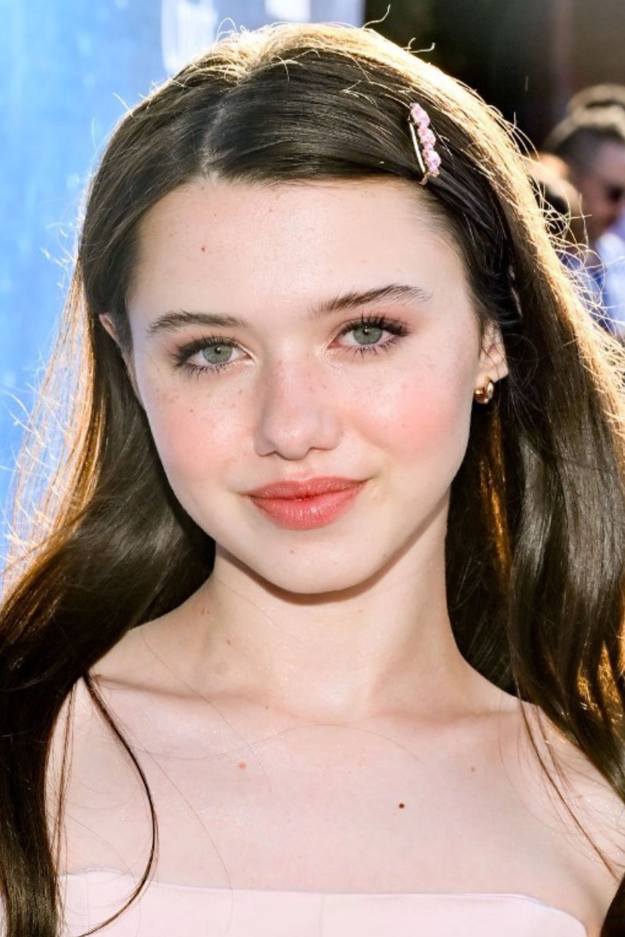 Violet McGraw - Young Yelena
