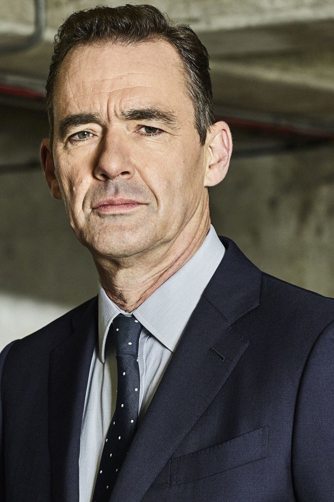 Richard Lintern - Himself - Narrator (voice)