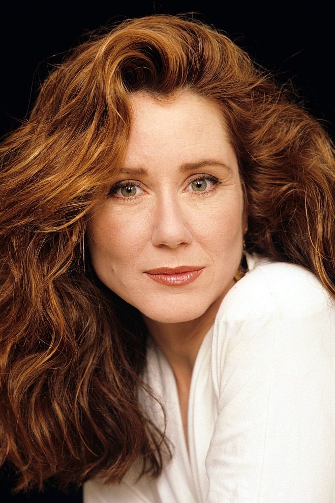 Mary McDonnell - Stands With A Fist