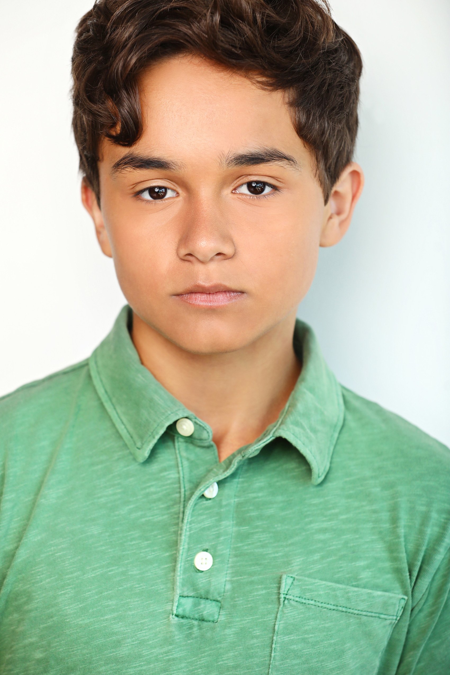 Gavin Guerrero - Theo