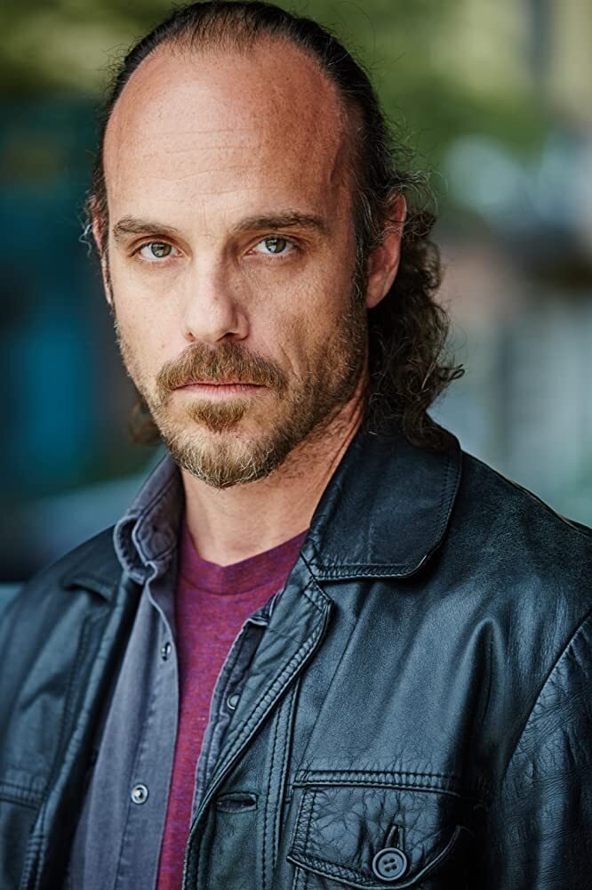 Phillip DeVona - Calvin Claytor (uncredited)