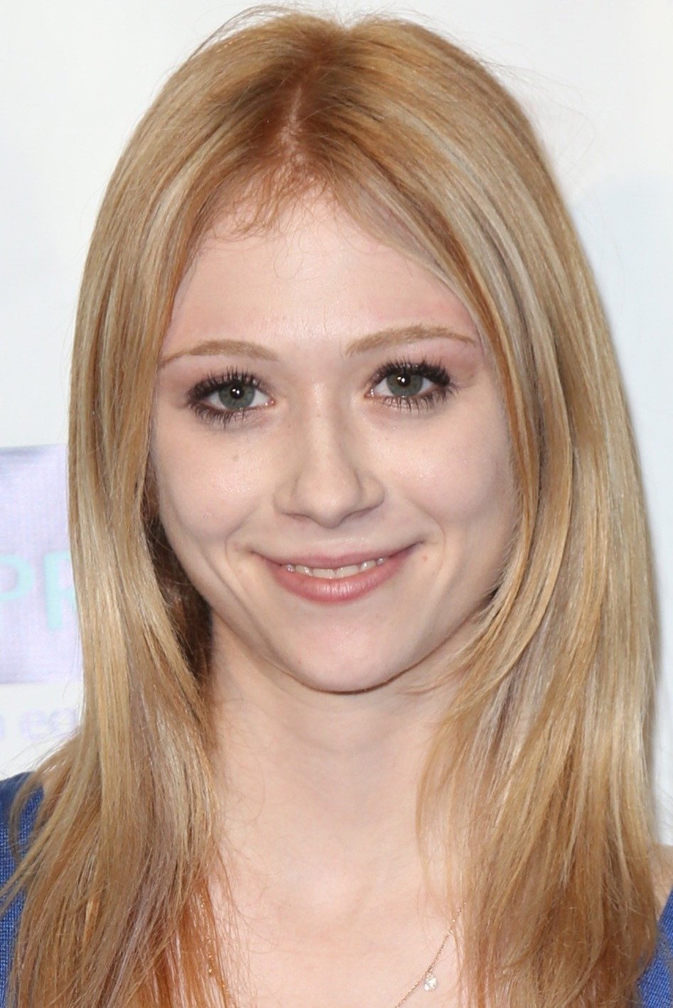 Liliana Mumy - Leni / 1600's Leni (voice)